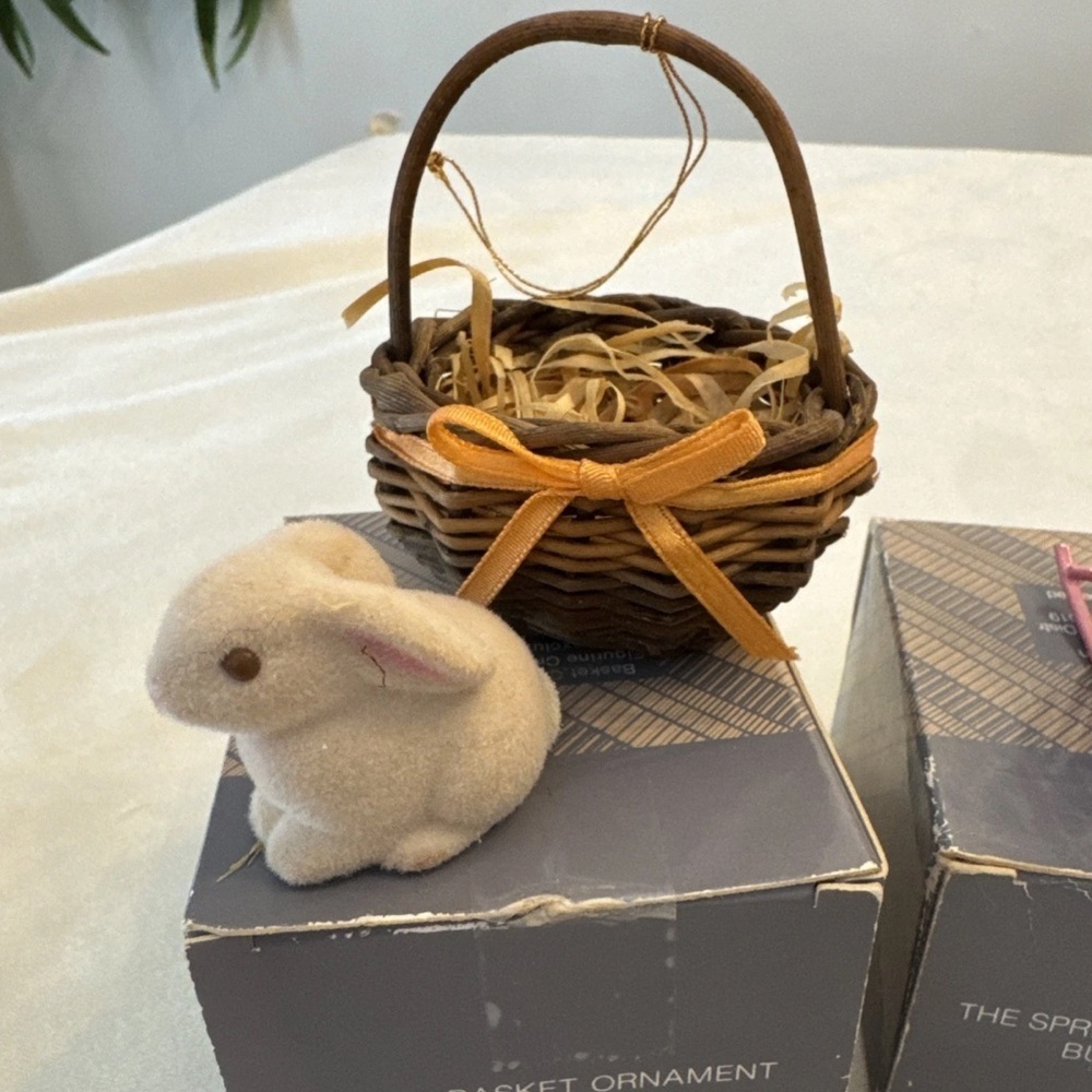 VTG! Lot of 5 Vintage Avon Ornaments W/ Original Boxes - Picture 7 of 10